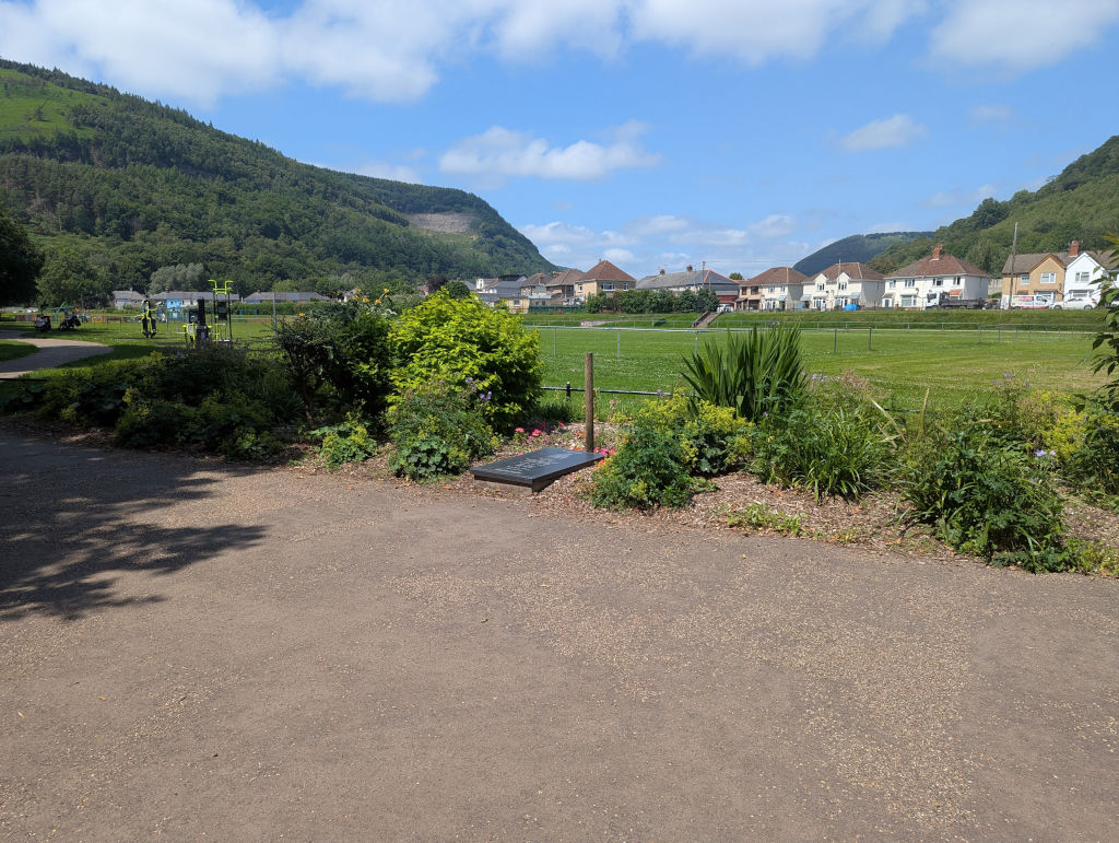 Site of the commemorative plaque in Waunfawr Park