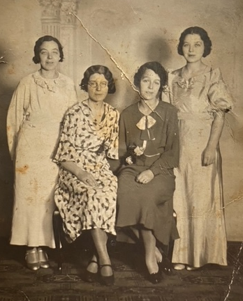 Louisa, Helen, Eileen and Hilda on Louisa's wedding day 9th Nov 1935